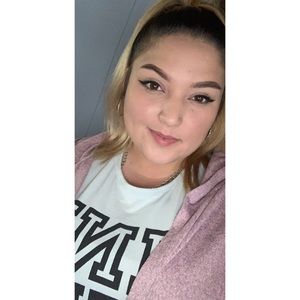 Meet your Posher, Victoria